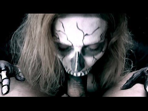 ❤️ Demonityttö imi munaa mustalla suullaan ja nielaisi spermaa. ❤ Pornovideo at fi.libporno.ru ❌❤